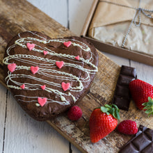 Afbeelding in Gallery-weergave laden, Brownie in hartvorm
